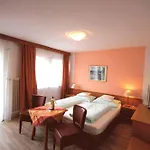 Hotel Sonnenhof - Bed & Breakfast & Appartements 3* Innsbruck