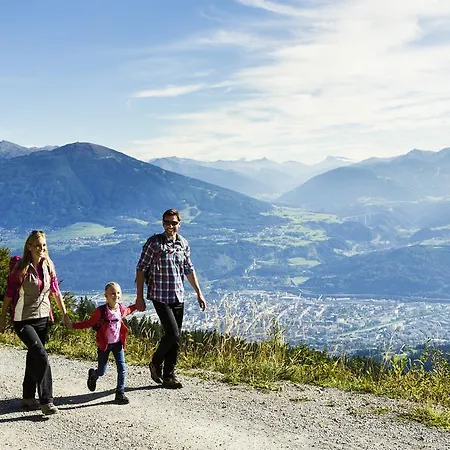 Hotel Sonnenhof - Bed & Breakfast & Appartements 3* Innsbruck