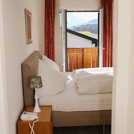 Hotel Sonnenhof - Bed & Breakfast & Appartements Hotel 3*