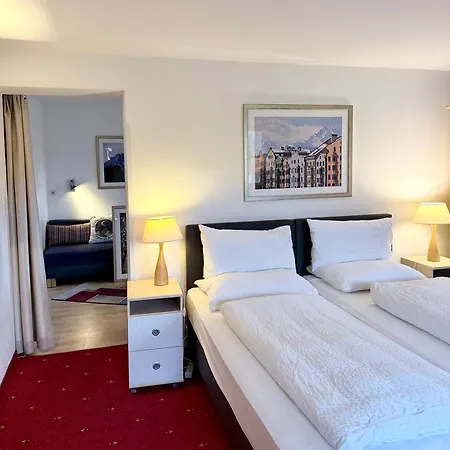 Hotel Sonnenhof - Bed & Breakfast & Appartements Otel İnnsbruck