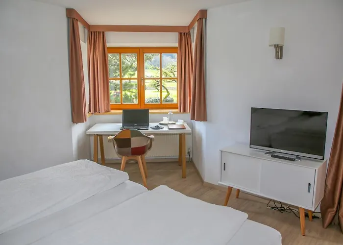 Hotel Sonnenhof - Bed & Breakfast & Appartements Otel 3*