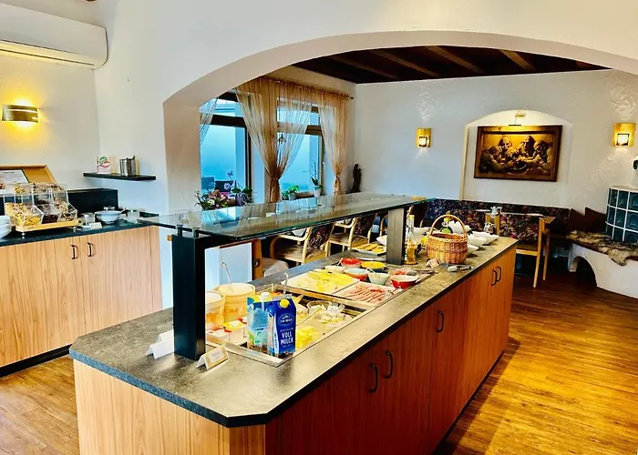 Hotel Sonnenhof - Bed & Breakfast & Appartements 3*