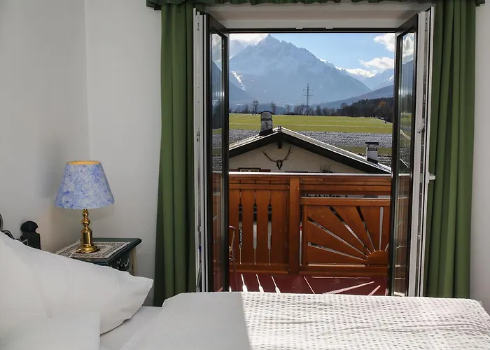 Hotel Sonnenhof - Bed & Breakfast & Appartements Otel 3*