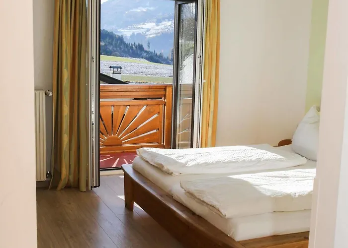 Hotel Sonnenhof - Bed & Breakfast & Appartements Otel 3*