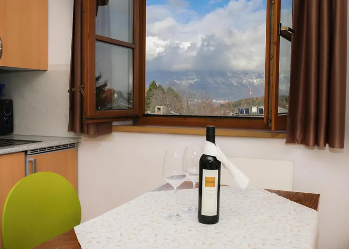 Hotel Sonnenhof - Bed & Breakfast & Appartements Otel İnnsbruck